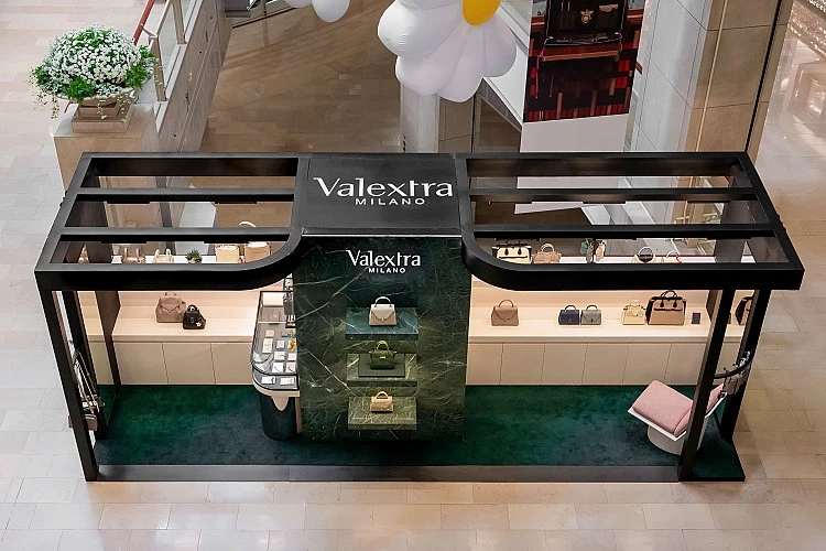 義大利頂級皮件品牌Valextra正式啟動在台擴張計畫，在精品景氣寒冬中仍逆勢布局。品牌首間台灣期間限定店已於台北101 二樓正式登場