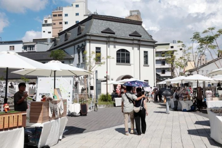 台南西市場的改建計劃分為兩大階段：一是古蹟本體的修復，二是周邊街廓整建。古蹟本體修復於 2017 年展開，2021 年完工，總體改建費用超過 1.35 億元。
