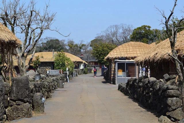 韓國城邑民俗村