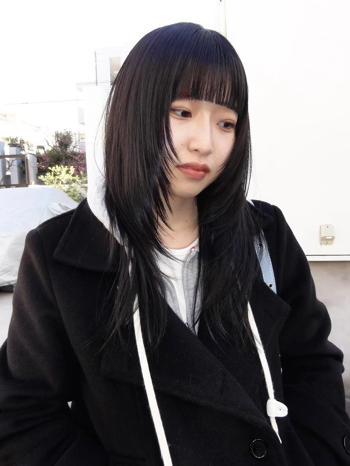 冷茶色長直髮造型推薦3:小顏層次剪