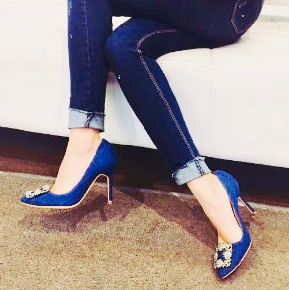 (2) Manolo Blahnik，這一因《慾望城市》而竄紅、自此成為名媛貴婦及時尚型女們搶翻天的的頂級鞋履品牌。