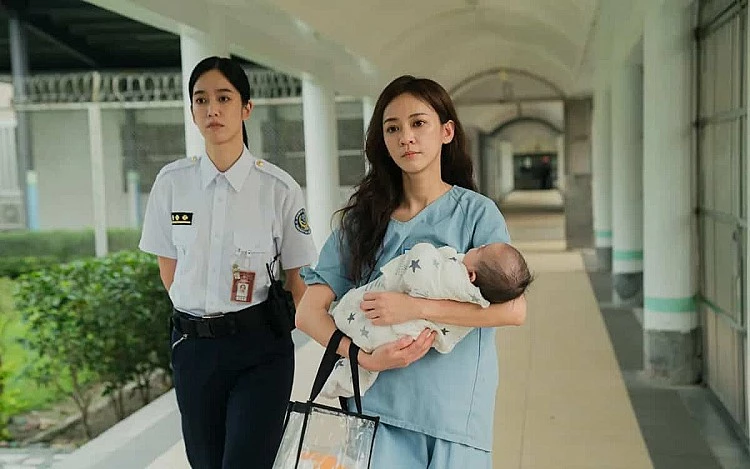 《陽光女子合唱團》找來曾主演《痞子英雄》、《愛 LOVE》、《閨蜜》、《比悲傷更悲傷的故事》…等熱播作,並三度獲得金馬入圍肯定的陳意涵主演,這次飾演的惠貞既要展現母愛的柔軟,也要詮釋為母則強的堅毅,是個充滿淚水與溫度的角色。