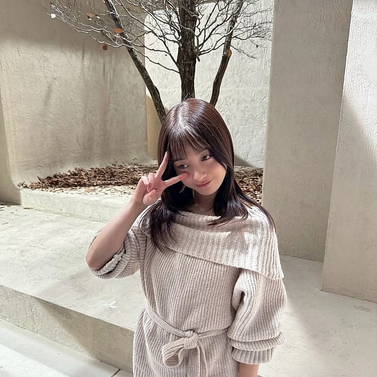 橋本環奈瀏海髮型推薦5:層次捲