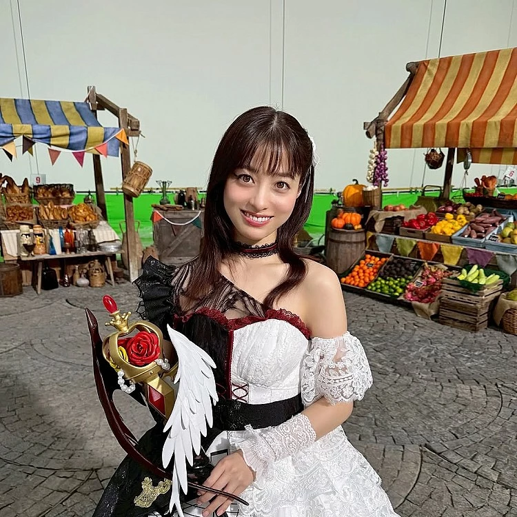 橋本環奈瀏海髮型推薦6:法式慵懶捲