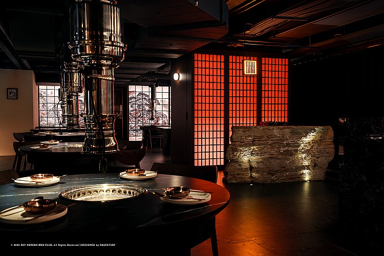 餐廳名「BAY」靈感源自韓文「梨」，象徵祝福與關懷，也呼應品牌待客如親的初心。