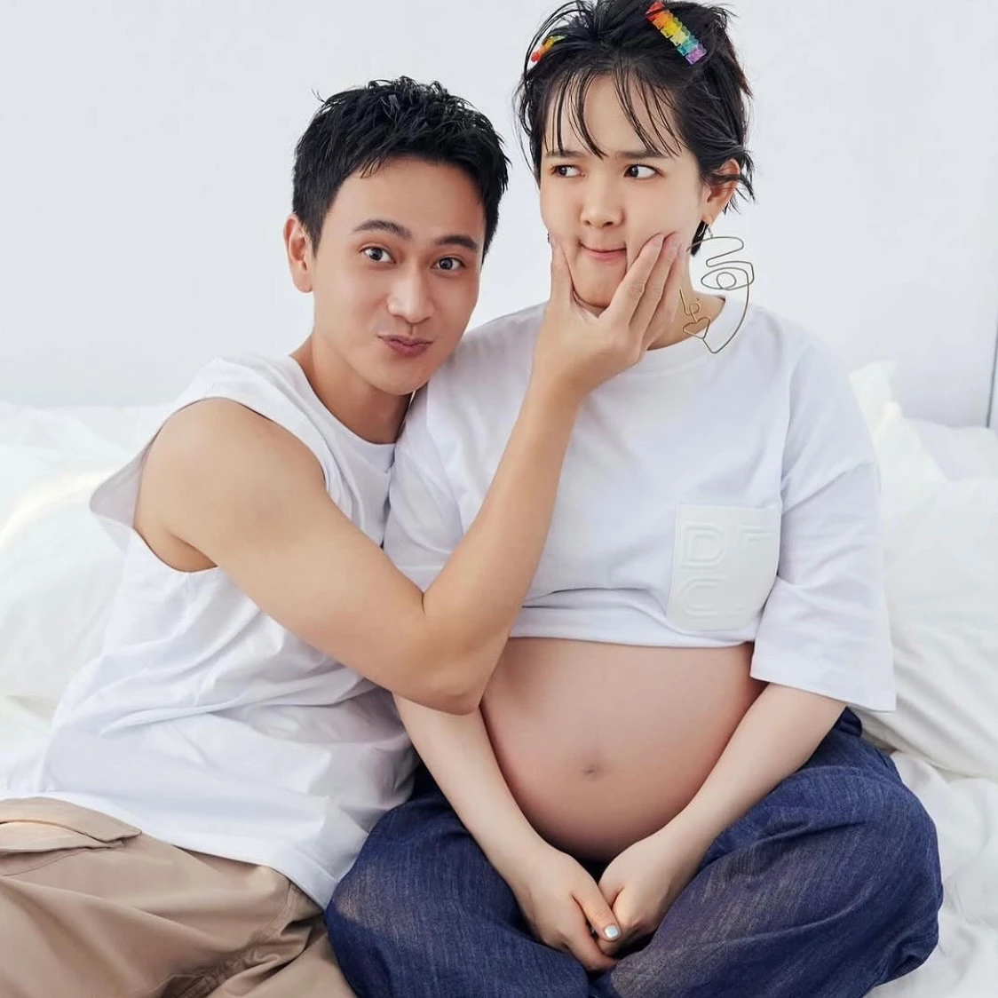 劉冠廷與演員孫可芳因合作相識低調交往約 15 年後,於 2023年登記結婚,同年公開懷孕喜訊,2024 年,孫可芳平安生下兒子「小太陽」,兩人婚後很少刻意放閃,卻常在訪談中談到婚姻需要磨合、責任與理解,展現低調又樸實的日常。