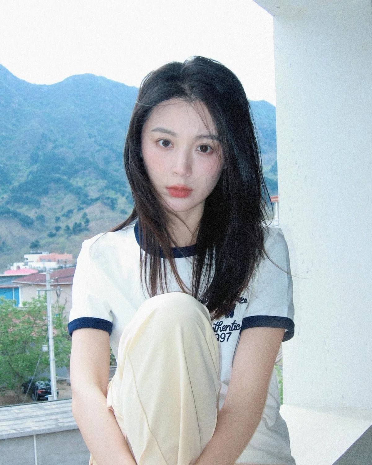 40歲毛林林層次剪中長髮充滿少女感