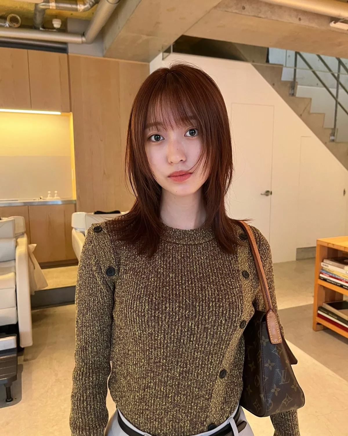中長直髮造型推薦1：長瀏海層次剪