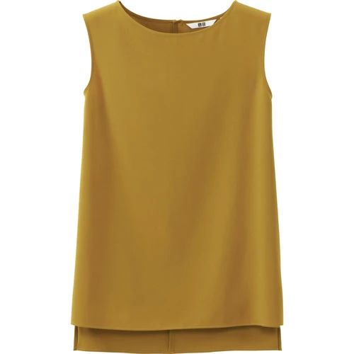 Uniqlo女裝垂墜風上衣，790元。