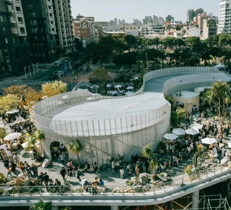 2025台中10大景點推薦01 PARK2 草悟廣場