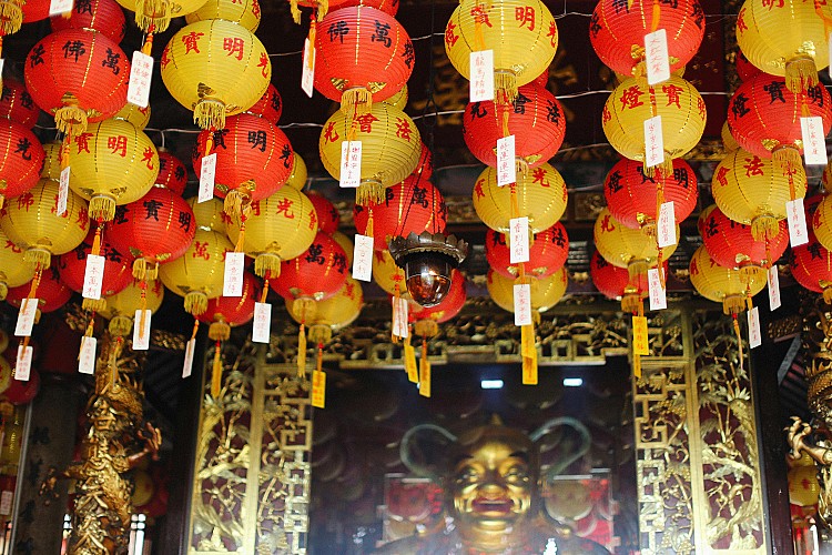 普渡祭拜的流程與時候有必然規範，根基遵守「神明 → 先人 → 地基主 → 好兄弟」的遞次進行。