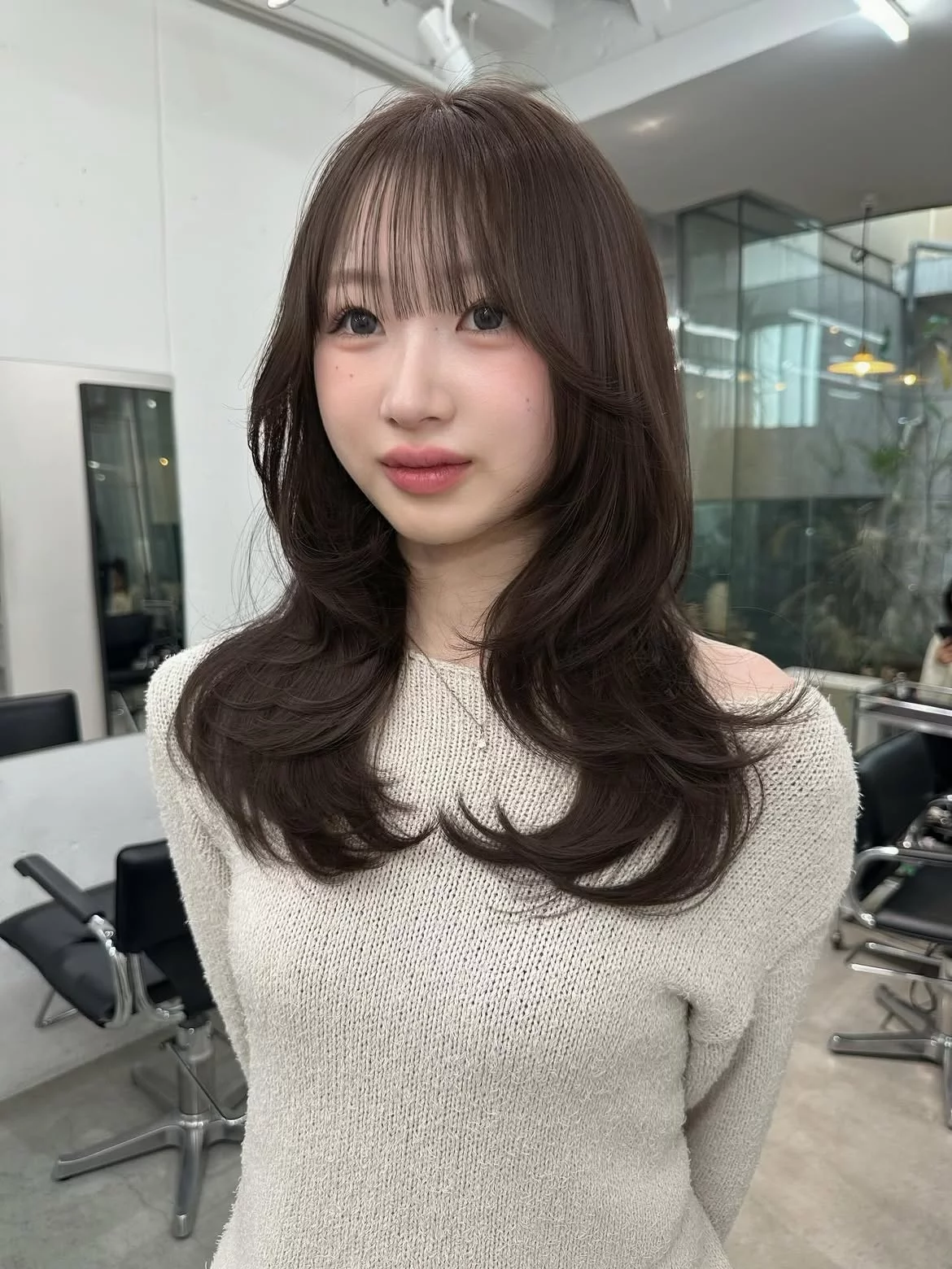 可可棕長髮造型推薦4:層次C字捲