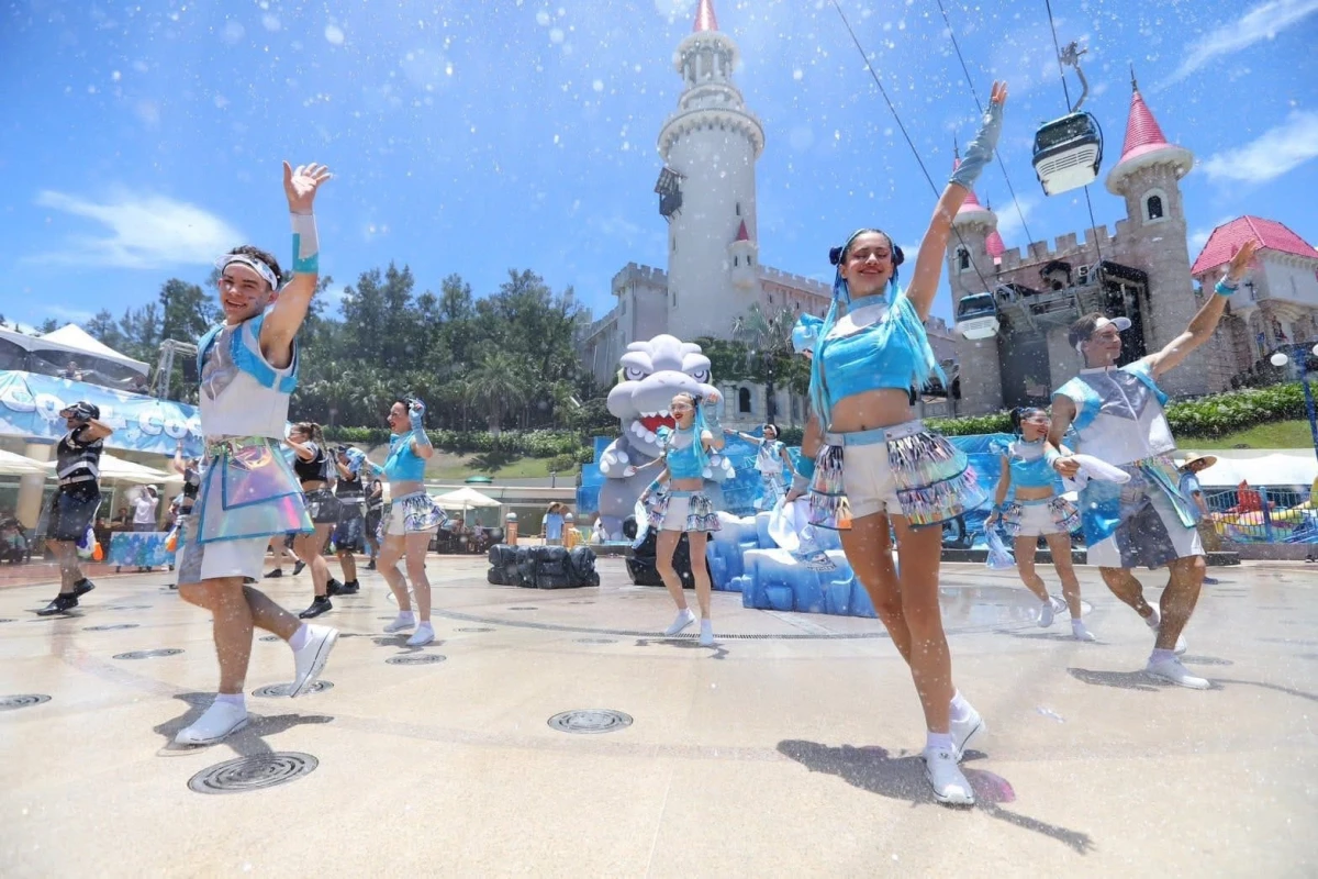 位在花蓮的「遠雄海洋公園」可以說是東台灣最大也最受歡迎的主題樂園,園區佔地約 51 公頃,並打造成結合主題樂園與海洋動物展示的複合式空間。