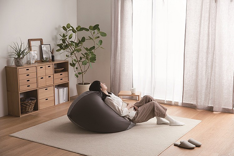 如果要選出一件一坐下就不想起來的代表作，這張懶骨頭沙發幾乎沒有對手。