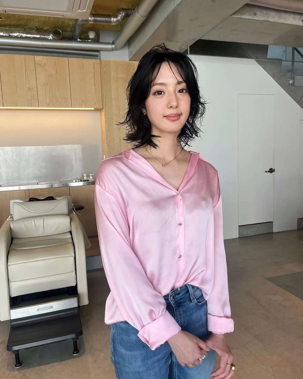 自然捲短髮造型5:手抓感魚尾剪