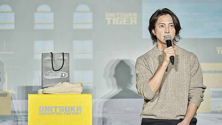 本次公開的鞋款「MEXICO 66 NM L9」,由山下智久親自參與設計監製,是他對Onitsuka Tiger品牌精神的具體詮釋。鞋款以「Japanese Craftsmanship 日本工藝」為核心概念,將簡約外型、舒適機能與長時間陪伴日常的實穿性融為一體。