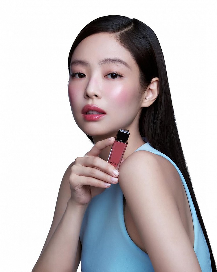 Jennie個人美妝品牌線索2：美妝品牌合作結束