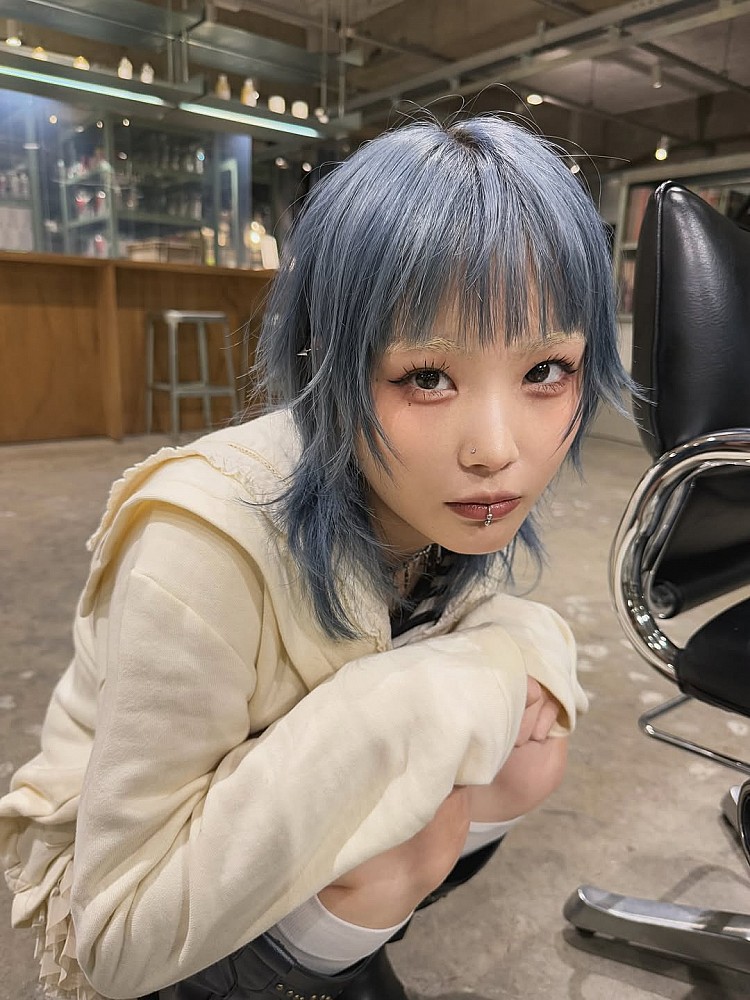 層次剪髮型推薦19：輕薄魚尾剪