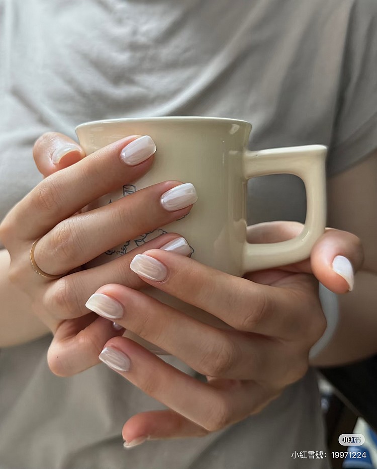 珍珠白光療美甲推薦9:基礎珍珠光