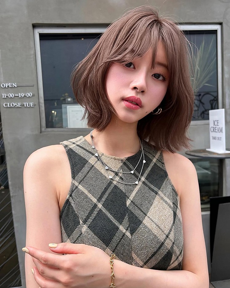 奶茶棕髮色造型推薦15:韓系梨花頭