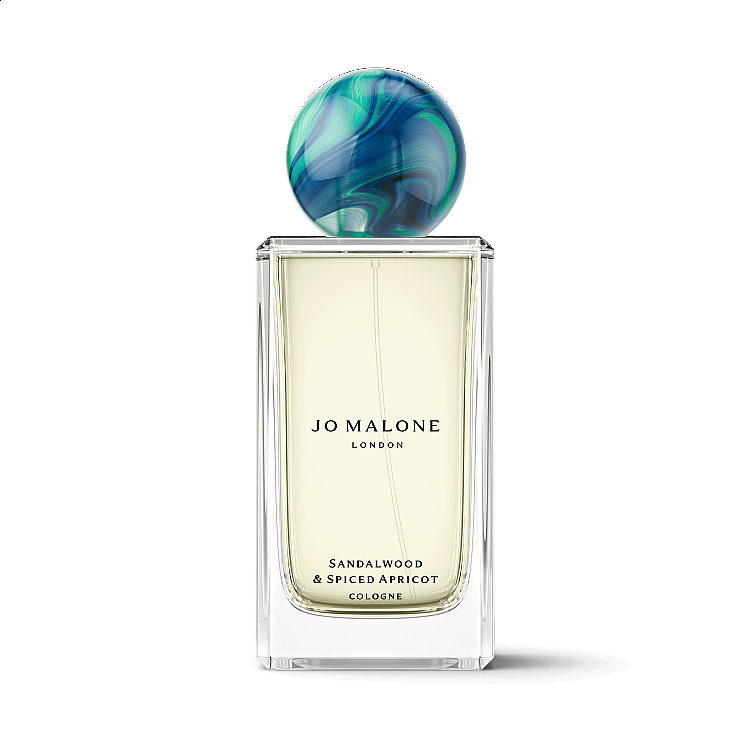 Jo Malone London 秋冬限定派對系列 檀香木與蜜漬杏桃香水,30ml,NTD3,050 / 50ml,NTD4,350 / 100ml,NTD6,100