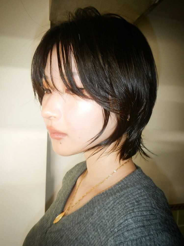 不用燙短髮造型推薦11：輕盈掛耳短髮