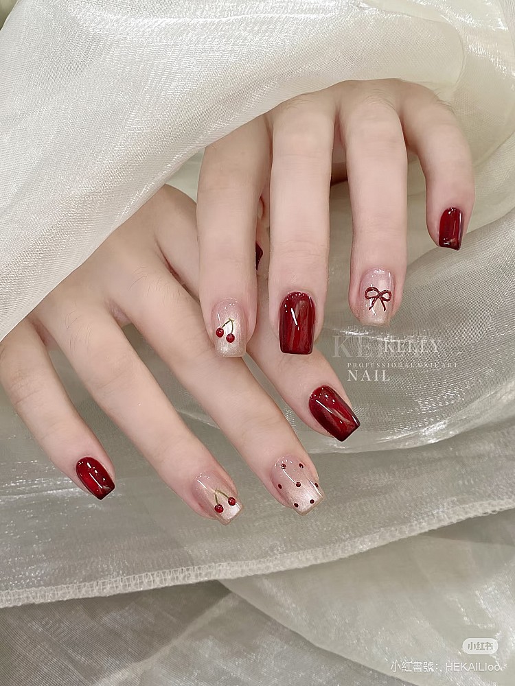 紅色貓眼光療美甲1：櫻桃蝴蝶結