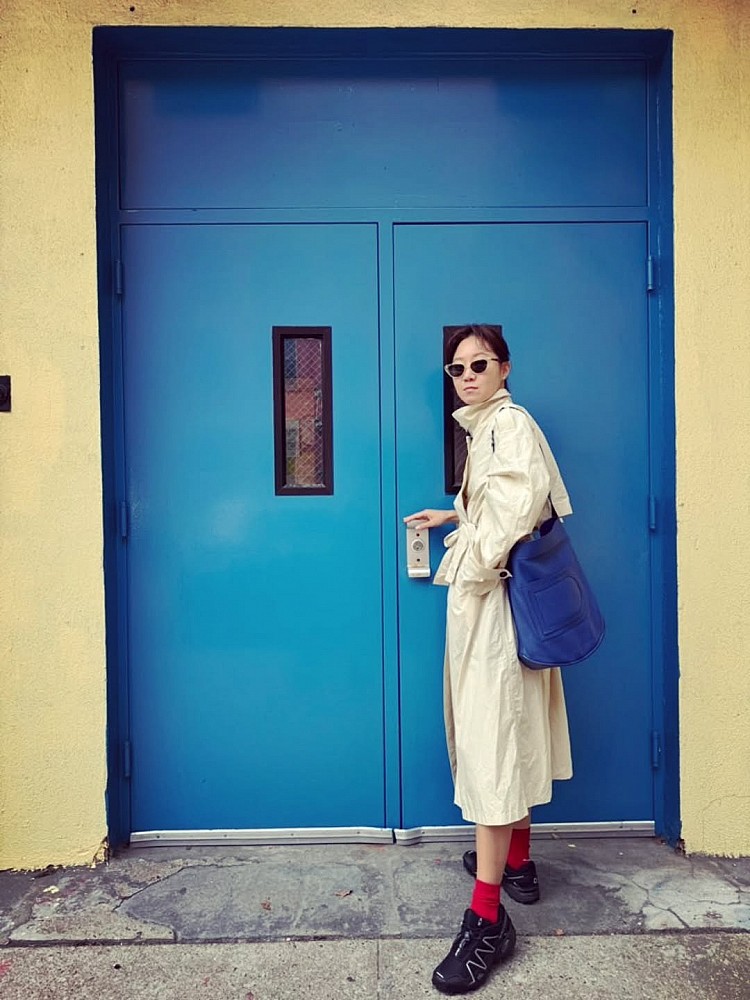 這句話的清醒在於，它不否定愛情的美好，而是把它放在正確的位置。孔曉振提醒我們：戀愛不必成為人生的 KPI，你也無需為了符合社會期待而急著擁有關係。