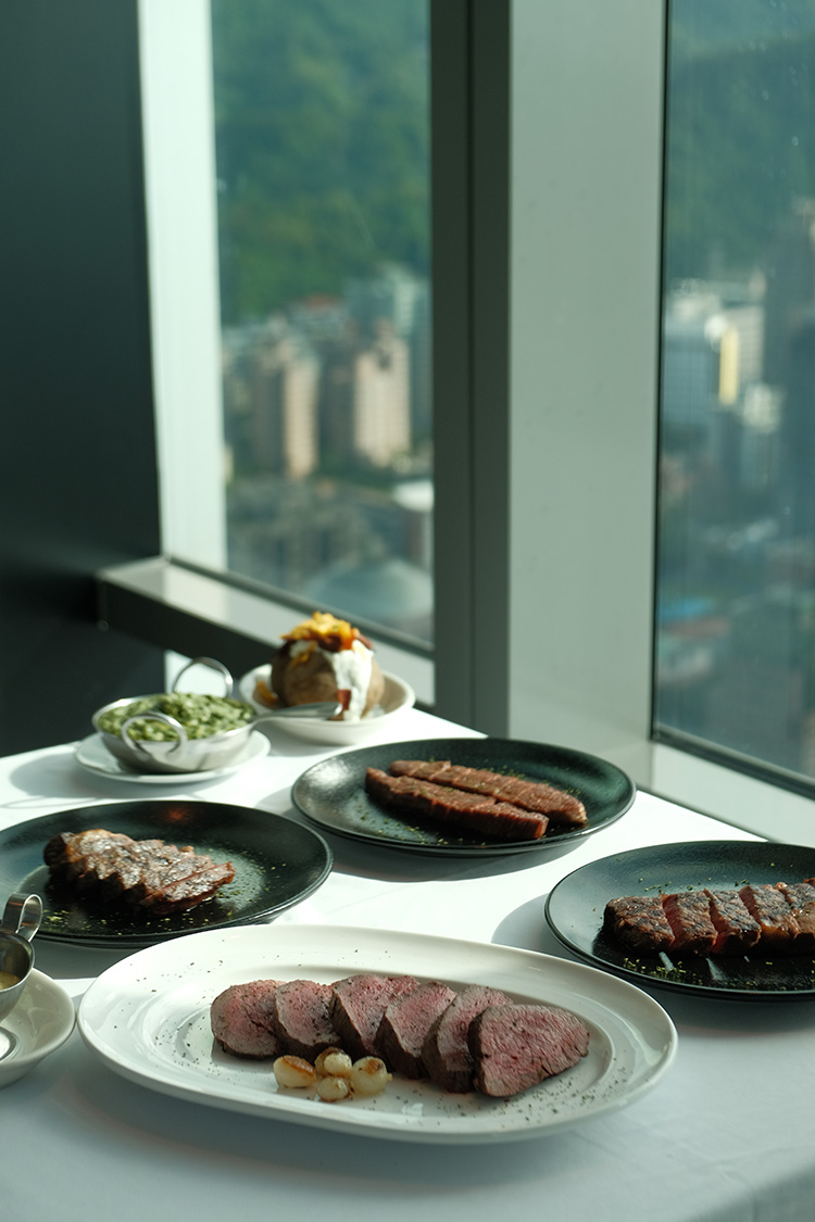 以跨國產區與稀有部位打造一場只在12月限定的牛肉巡禮。