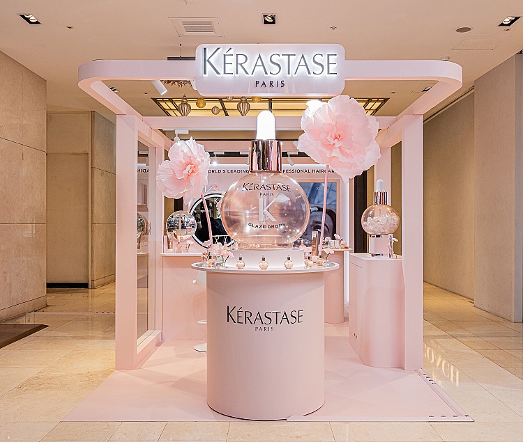 巴黎卡詩「釉光女孩俱樂部」快閃店