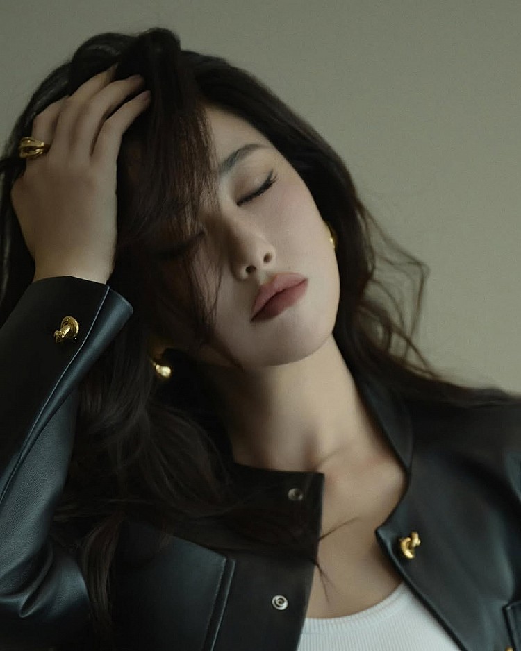 朱珠瘦身攻略3：自律生活、靠牆雕塑體態