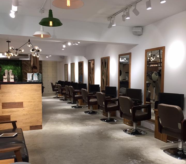 板橋捷運府中站髮廊「分享髮藝」