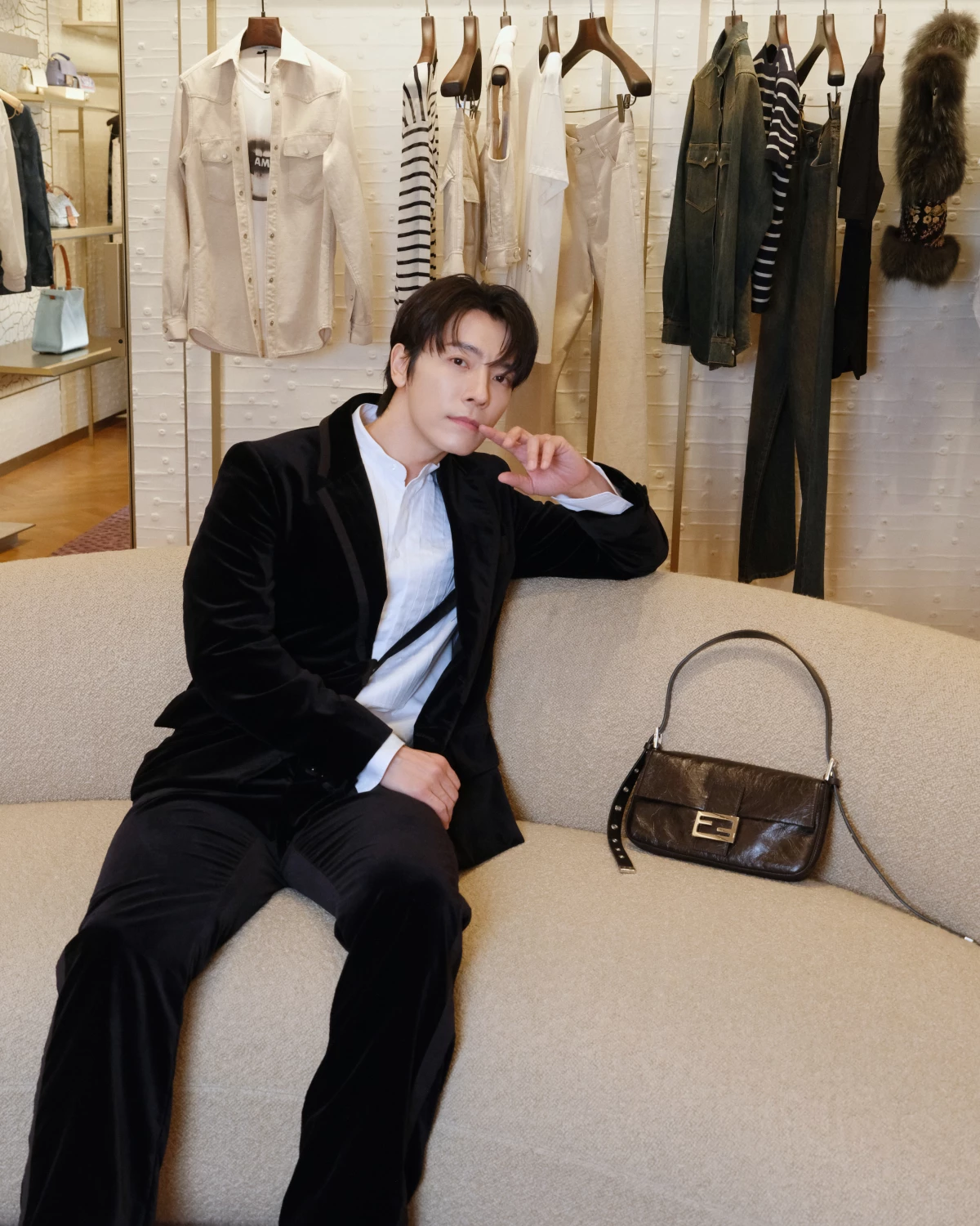 Maria Grazia Chiuri 執掌 FENDI 後首個 2026-27 秋冬系列於台北 101 精品店登場，開幕貴賓包含 Super Junior 東海、楊謹華、謝欣穎、喻虹淵