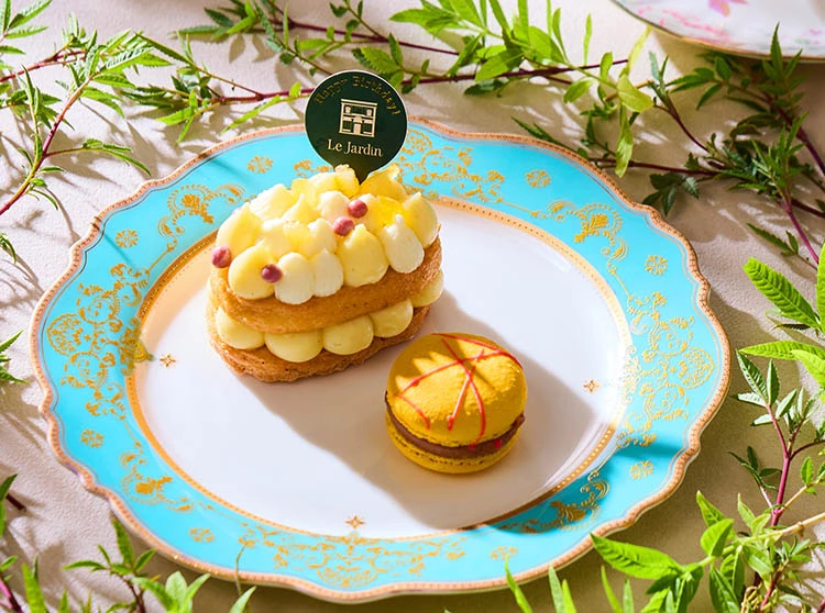 主廚特製生日馬卡龍,為壽星留下專屬的一口甜蜜祝福