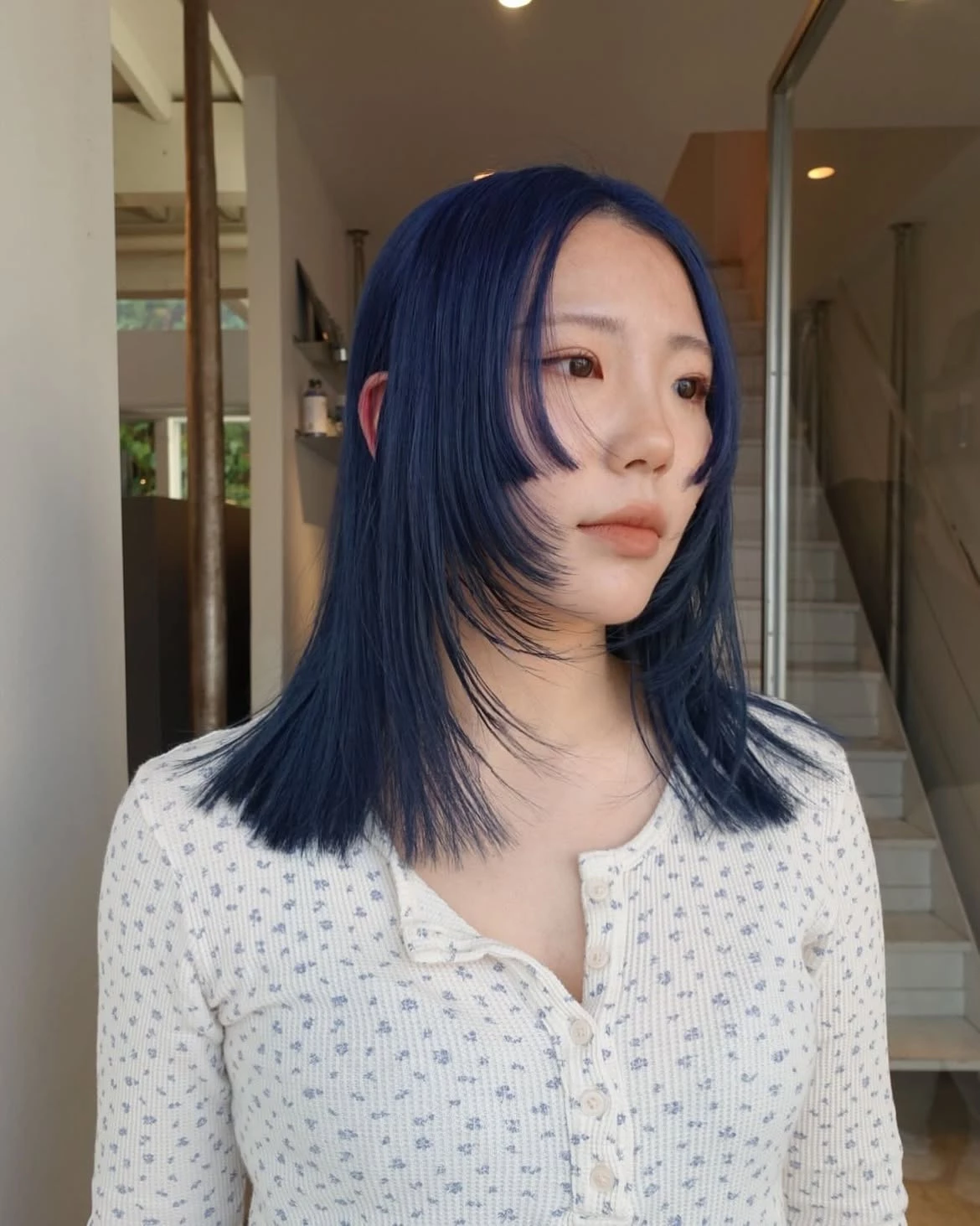 中分層次剪髮型推薦5:一刀切x小顏剪