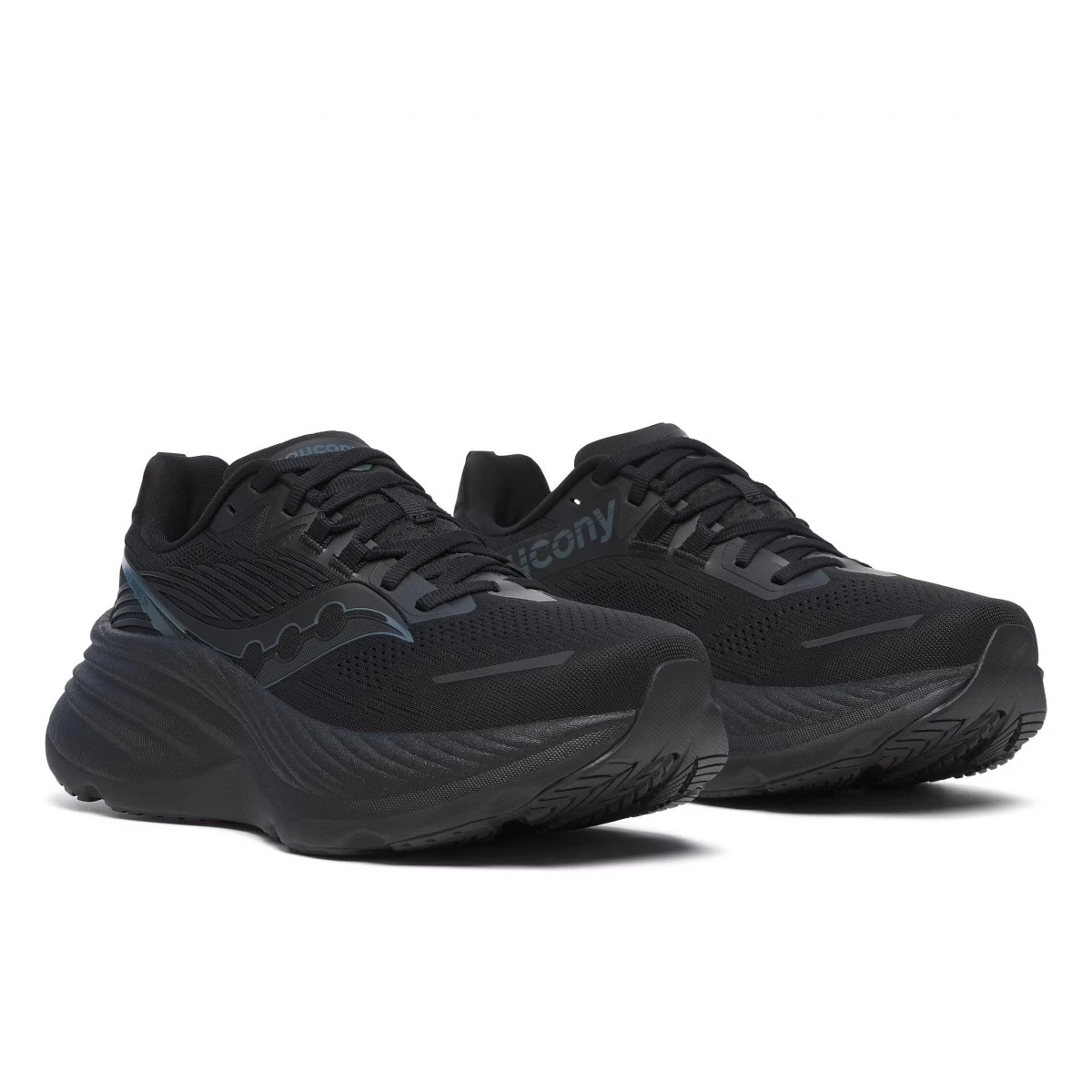 Saucony HURRICANE 24穩定保護跑鞋黑色，結合PWRRUN PB與PWRRUN中底，提供足部穩定與支撐，適合內旋或需要支撐的跑者。