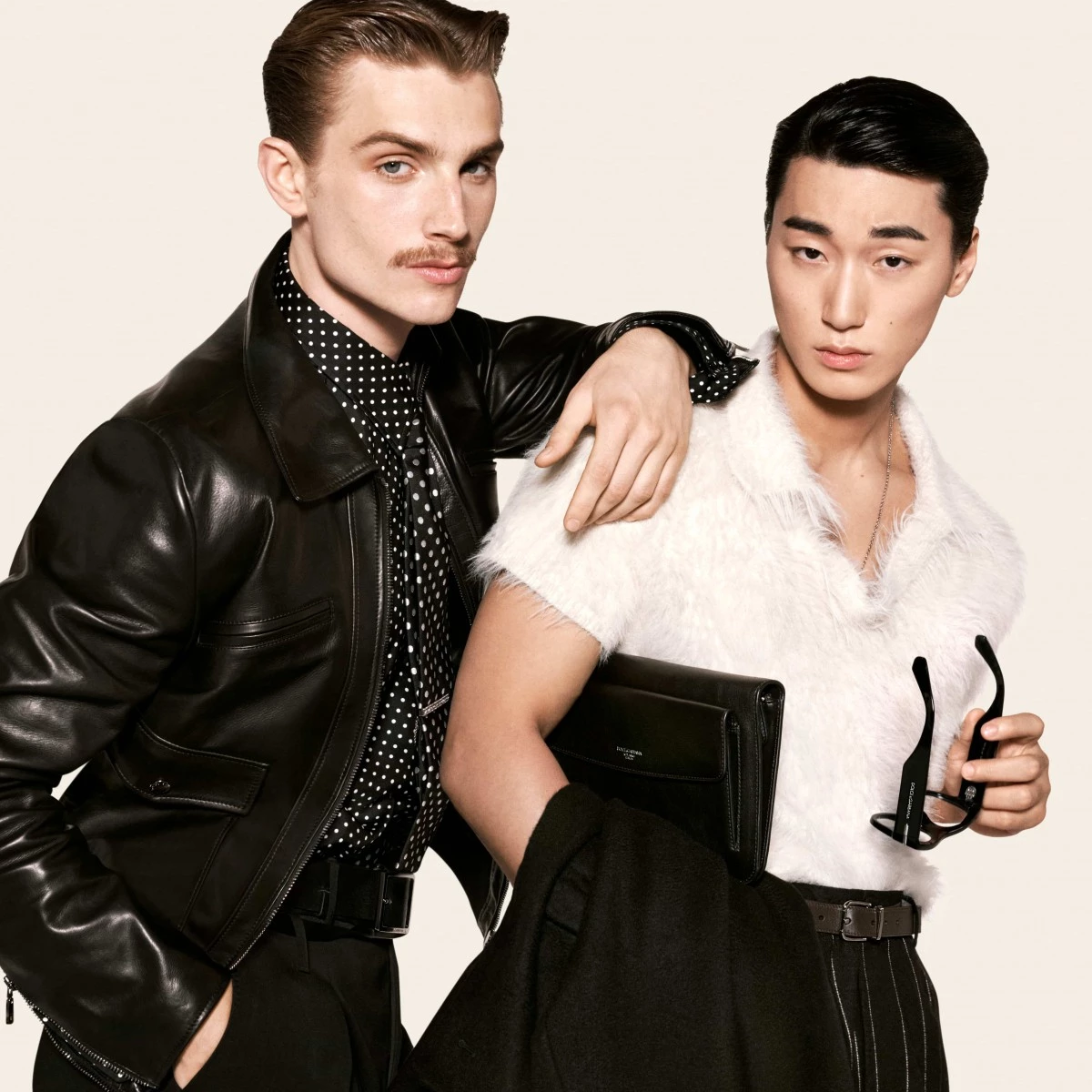 ATEEZ成員San(崔傘)出演Dolce & Gabbana 2026秋季形象廣告,由攝影大師Steven Meisel掌鏡。
