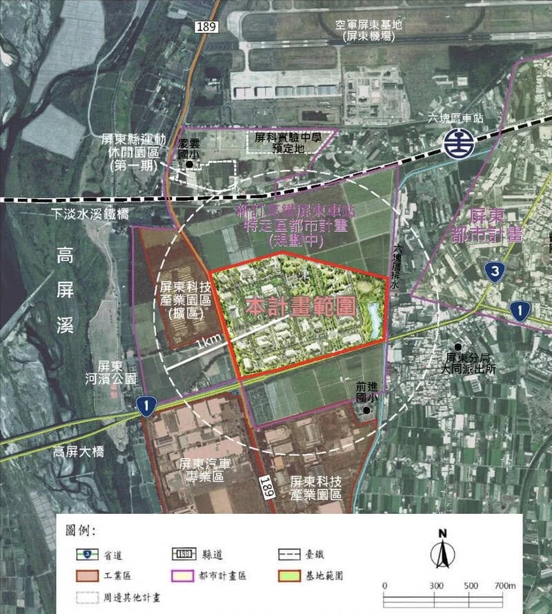 屏東科學園區以晶圓廠房及設施建設為核心，集結機電、氣體化學品、水處理、自動化等廠務供應鏈，形成以台積電為主軸、供應鏈廠商共同進駐的產業生態系，更強調供應鏈的群聚效應，透過空間集中與產業協作，提高建廠效率及供應鏈反應速度。這項計畫預估可創造約 1,400 億元產業效益，加上高鐵延伸屏東等重大交通建設持續推進，將進一步串聯南台灣重要的產業節點。