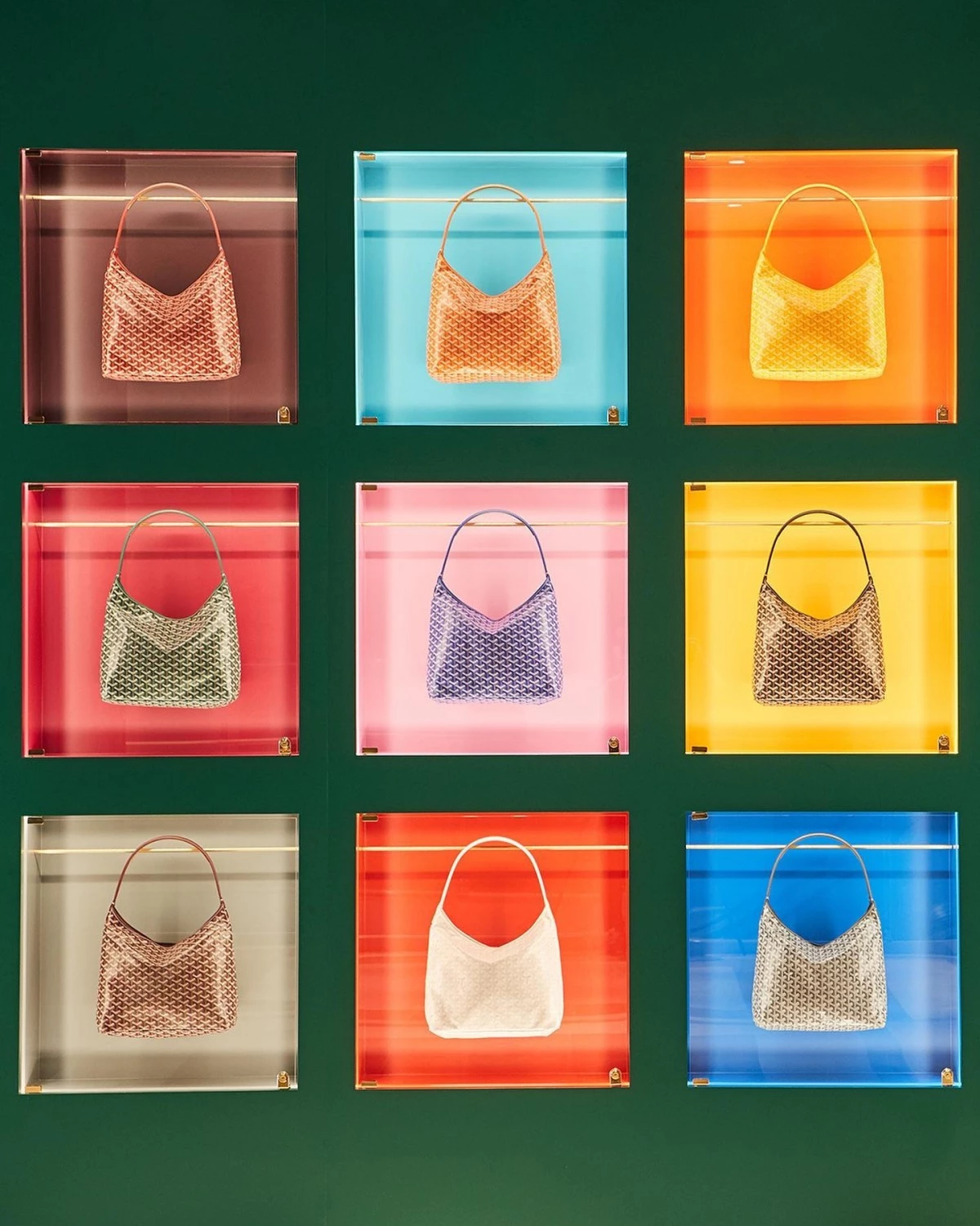 Goyard據悉將於2026年9月睽違9年重返台灣,選址信義區貴婦百貨Bellavita,品牌以170年歷史與手工點繪Y字紋Goyardine帆布聞名。