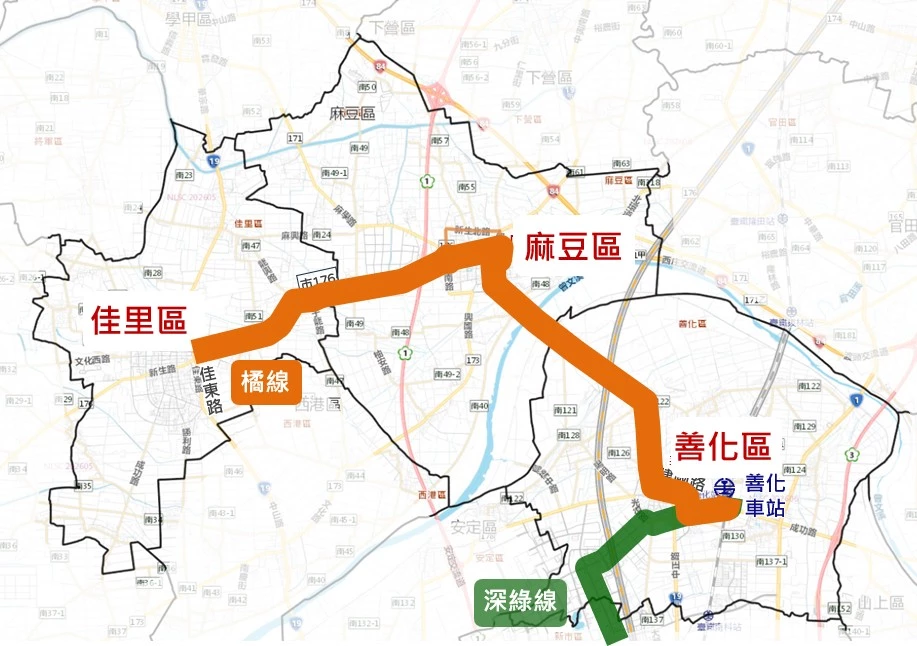 作為重要轉乘節點，台南捷運「深綠線」南端將銜接台南捷運第一期藍線延伸線，並銜接高鐵台南站，因此深綠線可透過藍線延伸線，進一步把南科與沙崙、高鐵台南站連接起來。至於「深綠線」北端將銜接「橘線」，從台鐵善化車站出發，行經麻豆區、佳里區，並預計最快於明年啟動可行性研究，評估路線需求、運輸效益、工程可行性及整體經濟效益。