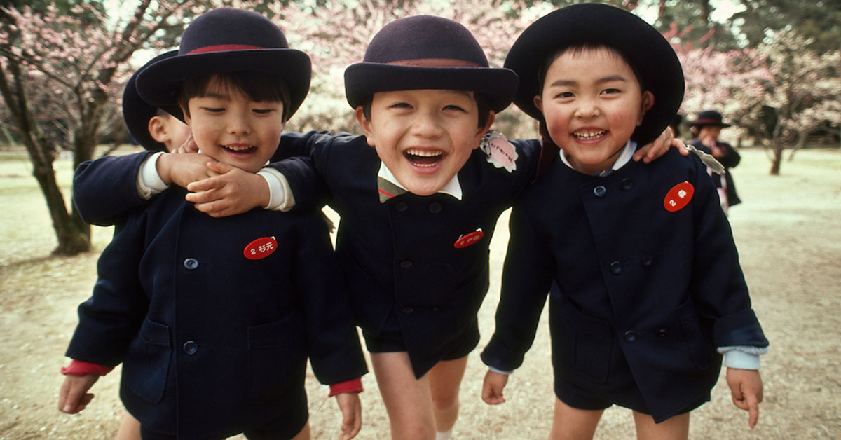要價兩萬二的公立小學制服？Giorgio Armani為日本小學打造制服