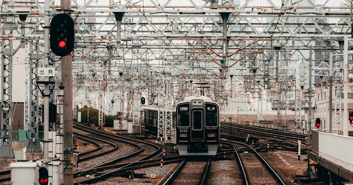 日本旅遊禁忌有哪些？揹背包有眉角，在電車上「補妝」顧人怨第一名