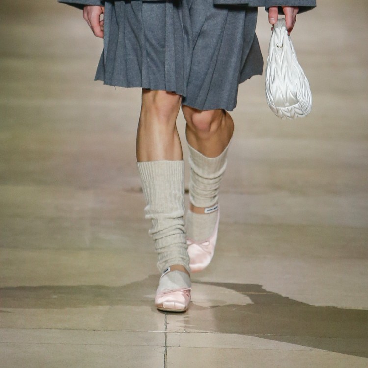 【時髦經濟】Miu Miu搶下熱搜榜首？！品牌靠Y2K風格重新站穩時尚圈C位