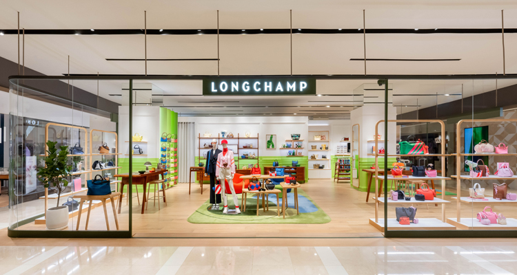 Longchamp全新概念店開幕！空間變大、更多藝術品，台北限定「珍珠奶茶包」只在「這家」獨家發售！