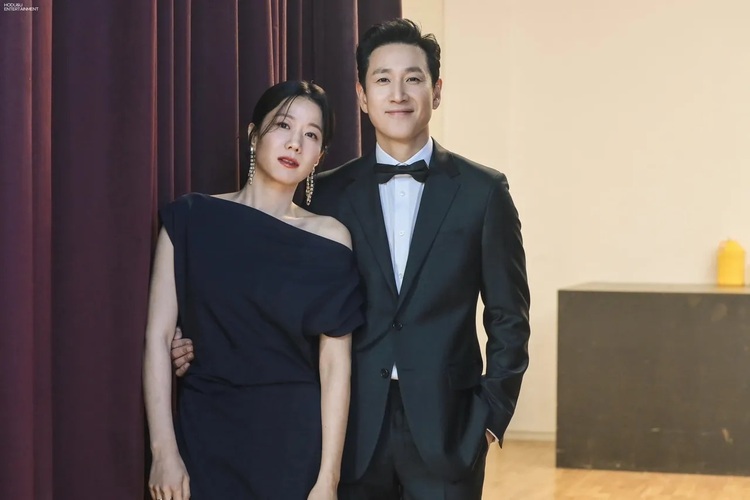 李善均驚傳輕生!出演超過 60 部作品,以《我的大叔》溫暖形象與神作《寄生上流》走紅全球
