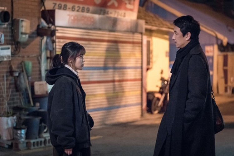 李善均驚傳輕生!出演超過 60 部作品,以《我的大叔》溫暖形象與神作《寄生上流》走紅全球