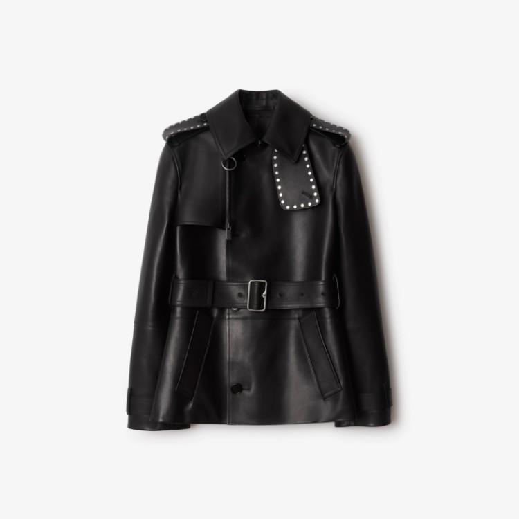 2024 秋冬「漏斗領外套」6 款推薦！Burberry 款式經典，Chloé 展現巴黎風範，不用圍巾也能時髦又保暖
