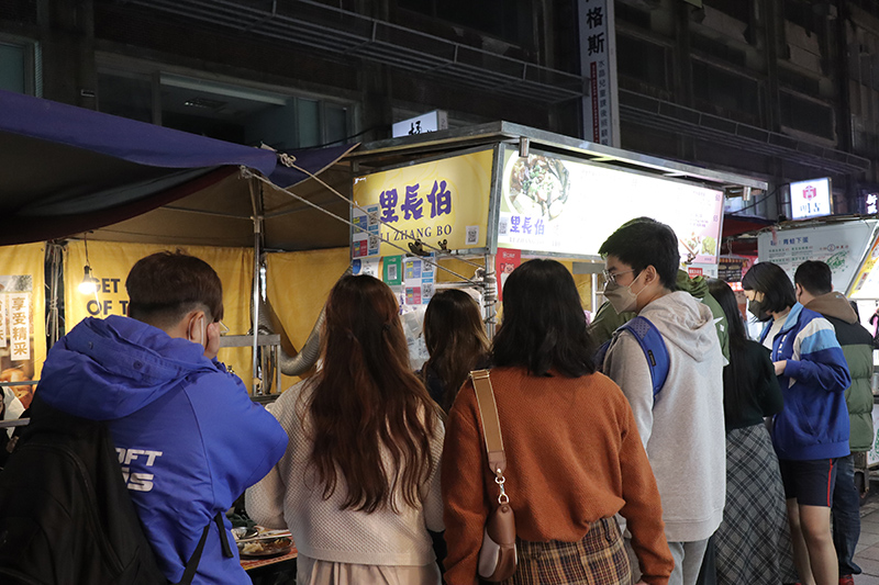 台北7家餛飩店推薦！「高雄一品」東區巷內香辣有勁，「美景」傳承三代花椒辣油值得回味