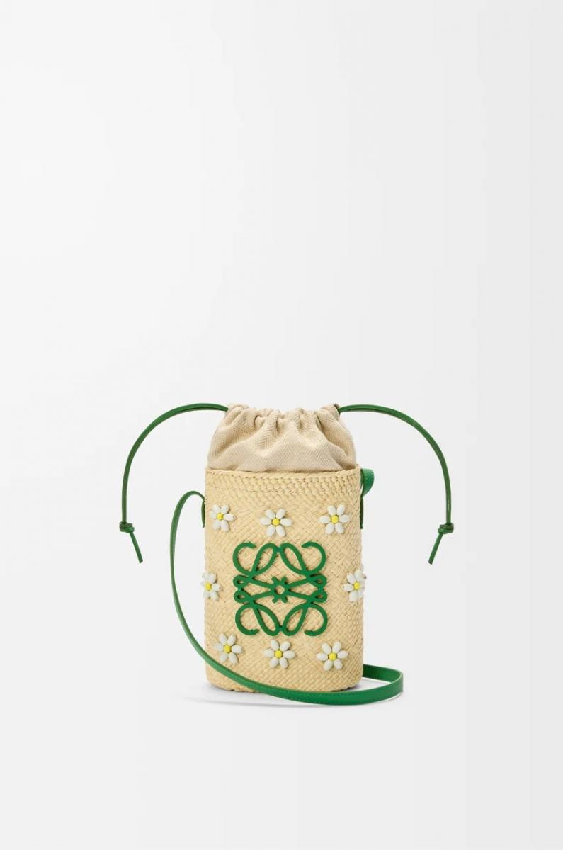 Loewe 2025夏季草編包推薦Top8！托特包將秒殺，水桶包3萬有找