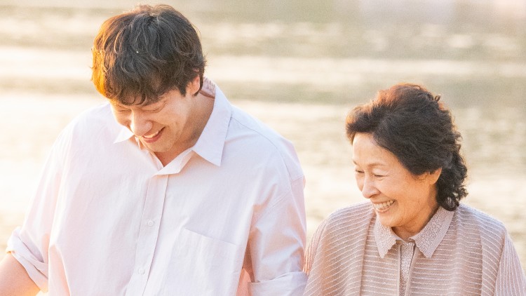 Netflix《比天堂還美麗》成金惠子引退之作?關於這位南韓「國寶級影后」6部必看代表作